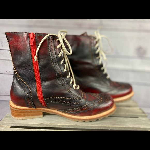 Todo Un Cuento Red Wingtips Bootie - 39 - Picture 8 of 11